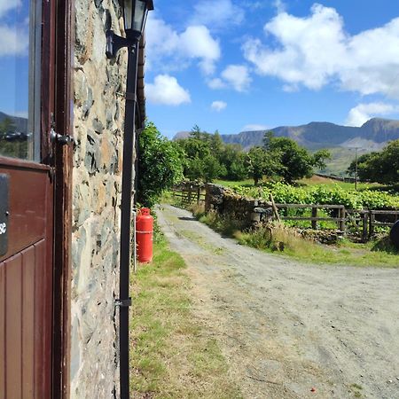 Pandy Farmhouse - Panoramic Mountain Views Within Snowdonia'S National Park - 4X4 Recommended ดอลเกซเซย์ ภายนอก รูปภาพ